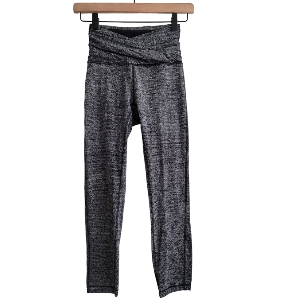 Lululemon 4 Still Mind Crop Leggings High Rise Interlink Ice‎ Grey Black W6AWIS